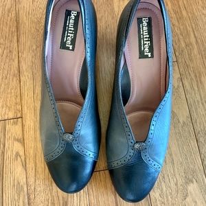 Beautiful Calla Leather Pumps